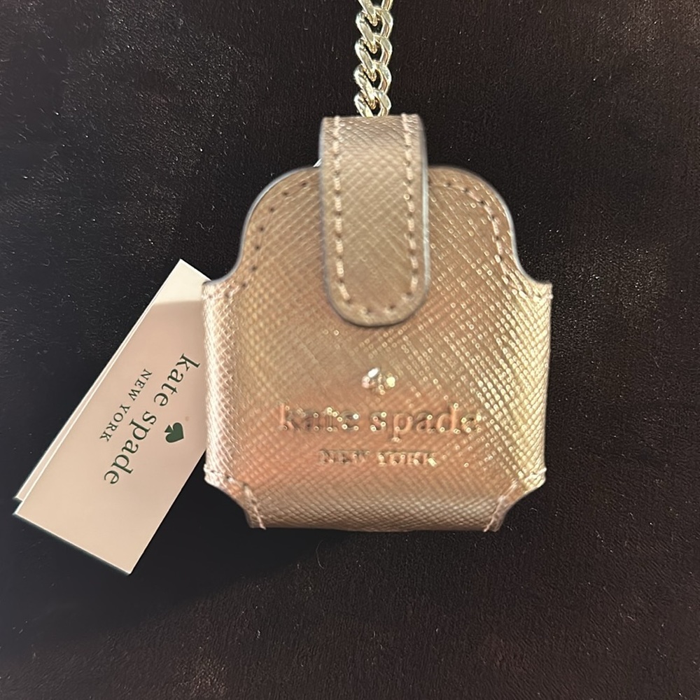 Kate Spade Metallic Saffia Leather AirPods Case - Picture 11 of 12